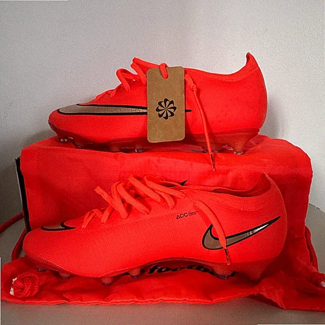 Nike Mercurial Vapor 17 Elite AG-Pro Red Football Cleats US 8.5 Medium