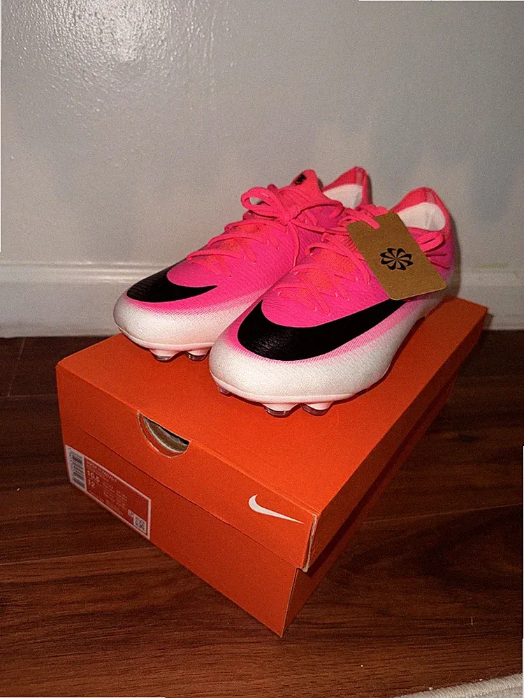 Nike Mercurial Vapor 17 Pro FG T - Pink/White - Size: 10.5 Soccer Cleats