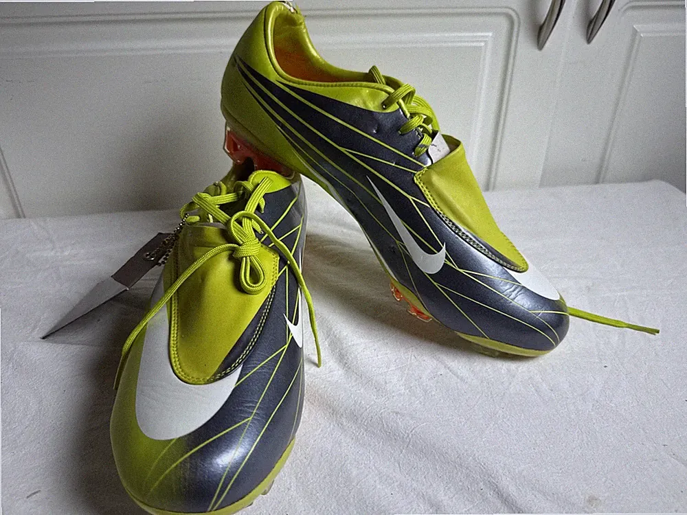 Nike Mercurial Vapor 6 FG Carbon Soccer Cleats Size 10.5 Please Read