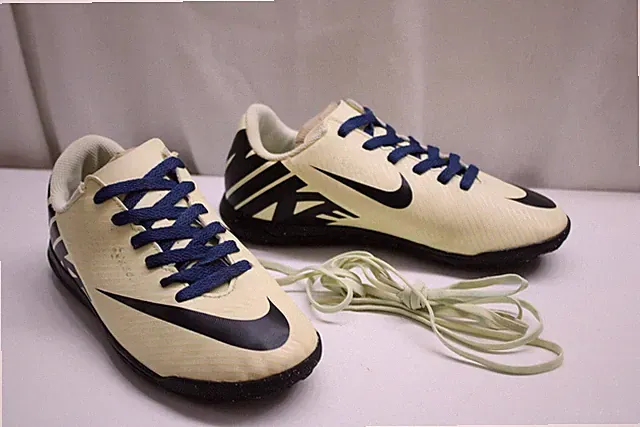 NIKE Mercurial Vapor Academy Astro Turf Trainers UK 5 US 5.5Y