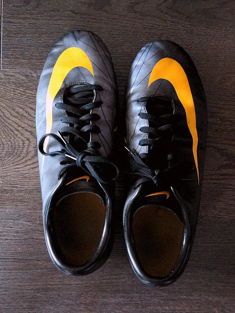 Nike MERCURIAL VAPOR III Black Gold Pro Football Soccer Cleats Size 10.5 Mens US