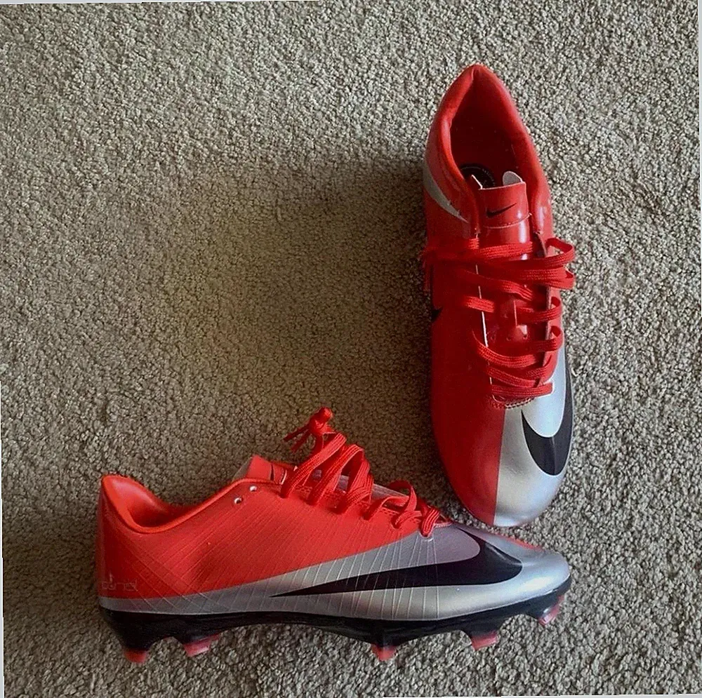 Nike Mercurial Vapor Red Silver Black FG Soccer Cleats Size 10 PROS