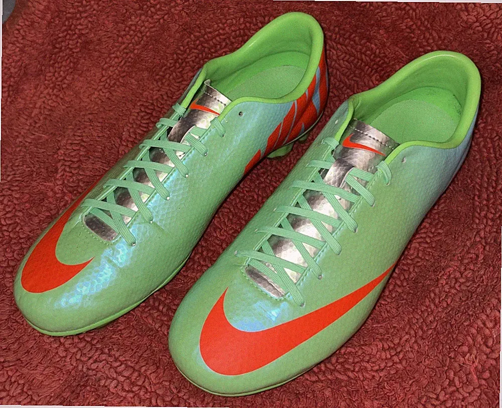 NIKE MERCURIAL VICTORY 4 FG NEO LIME/CRIMSON SOCCER CLEATS Sz 11.5 M, 555613-380