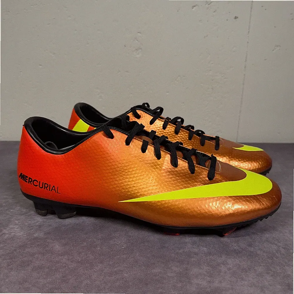 Nike Mercurial Victory IV FG Soccer Cleats Mens 12 Orange Neon Boots 555613-778