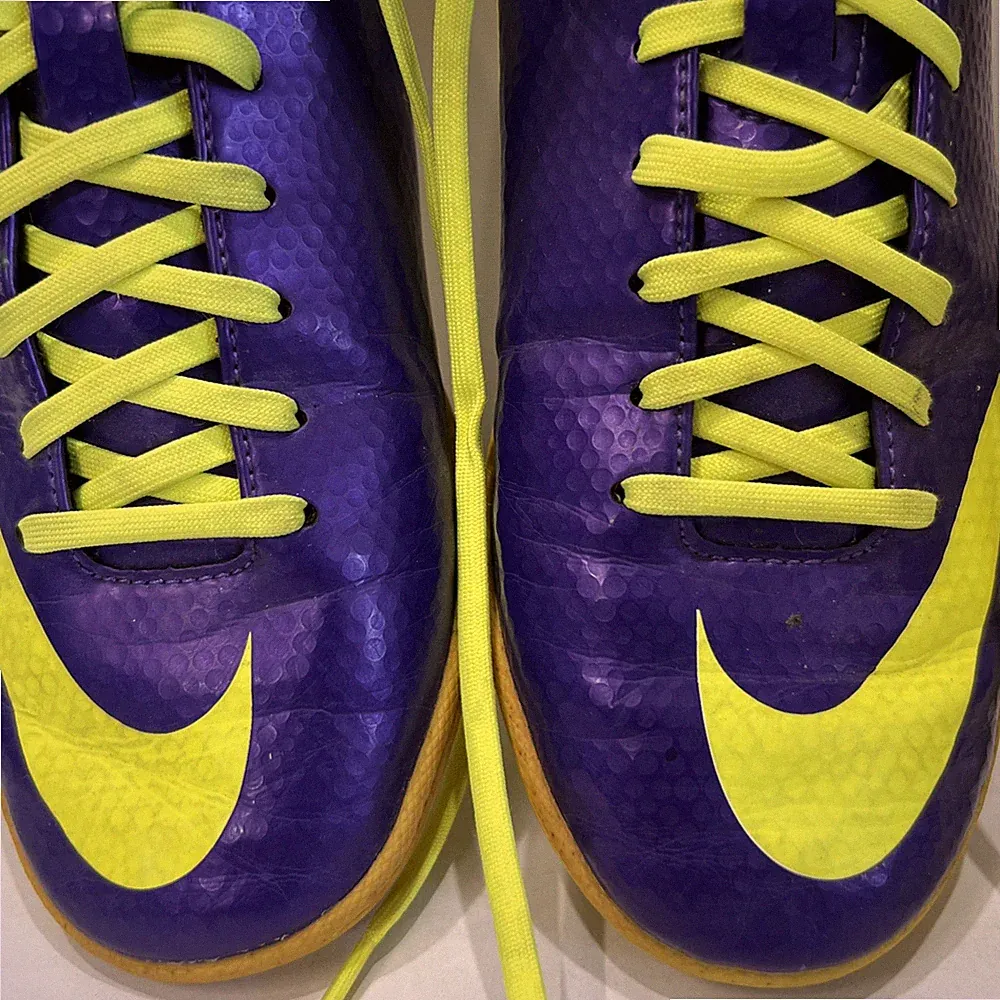 Nike Mercurial Victory IV Indoor Soccer Shoes Cleats Electric Purple US 8 Men’s