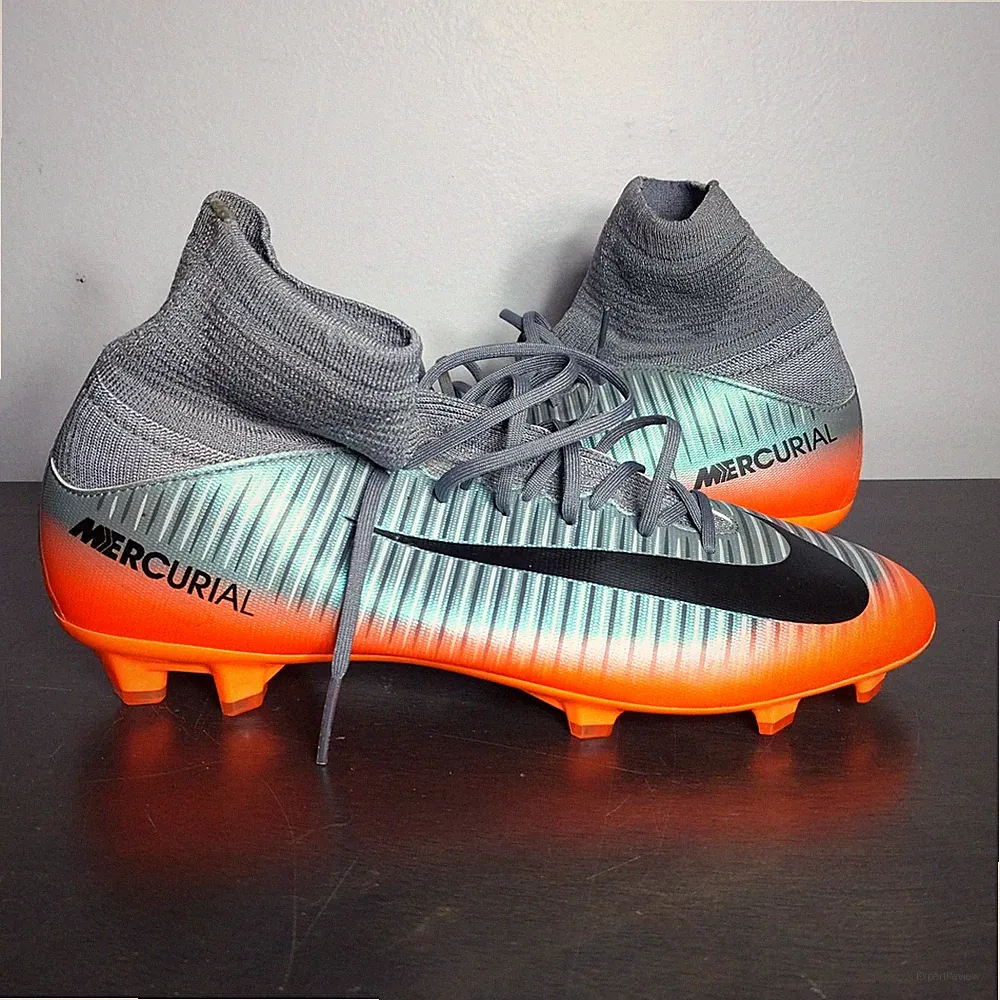 Nike Mercurial Victory V1 CR7 Youth 5 Soccer Cleats Dynamic Fit Textured Upper