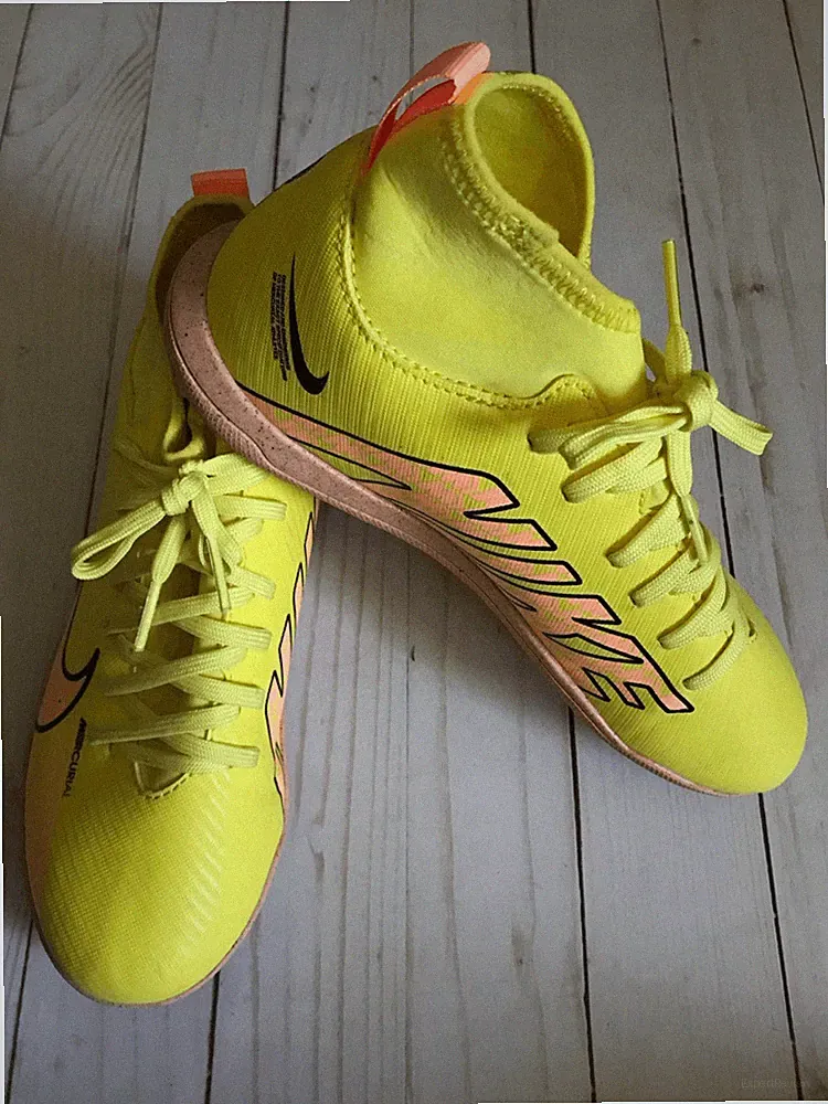 Nike Mercurial yellow superfly indoor soccer cleats shoes Boys SZ 4.5 youth