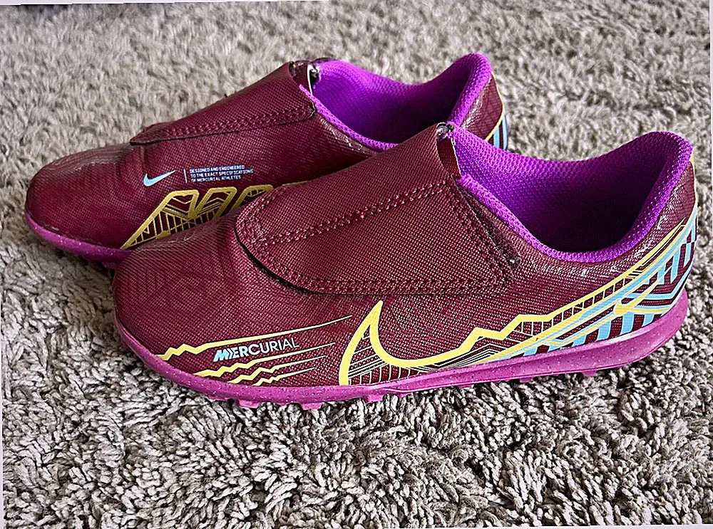 Nike Mercurial Youth Girls Soccer Cleats Turf, Purple, US 13.5C EUR 31.5