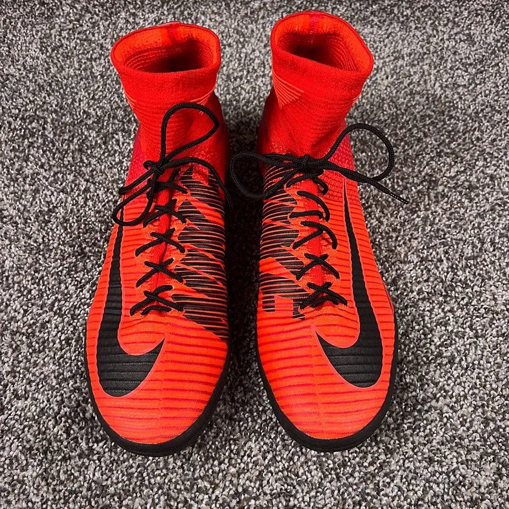 Nike MercurialX Proximo II TF 831976-8616 Mens Red Soccer Cleats Indoor Turf 13
