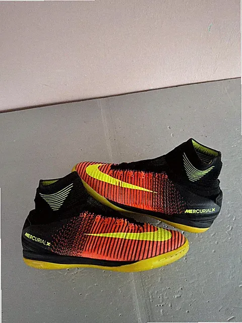 Nike MercurialX Proximo Indoor TF Football Soccer Cleats Boots US9.5 UK8.5 EUR43