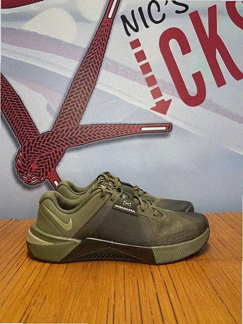 Nike Metcon 10 “Medium Olive” Men’s Size 9.5 NEW (HJ1875-200)