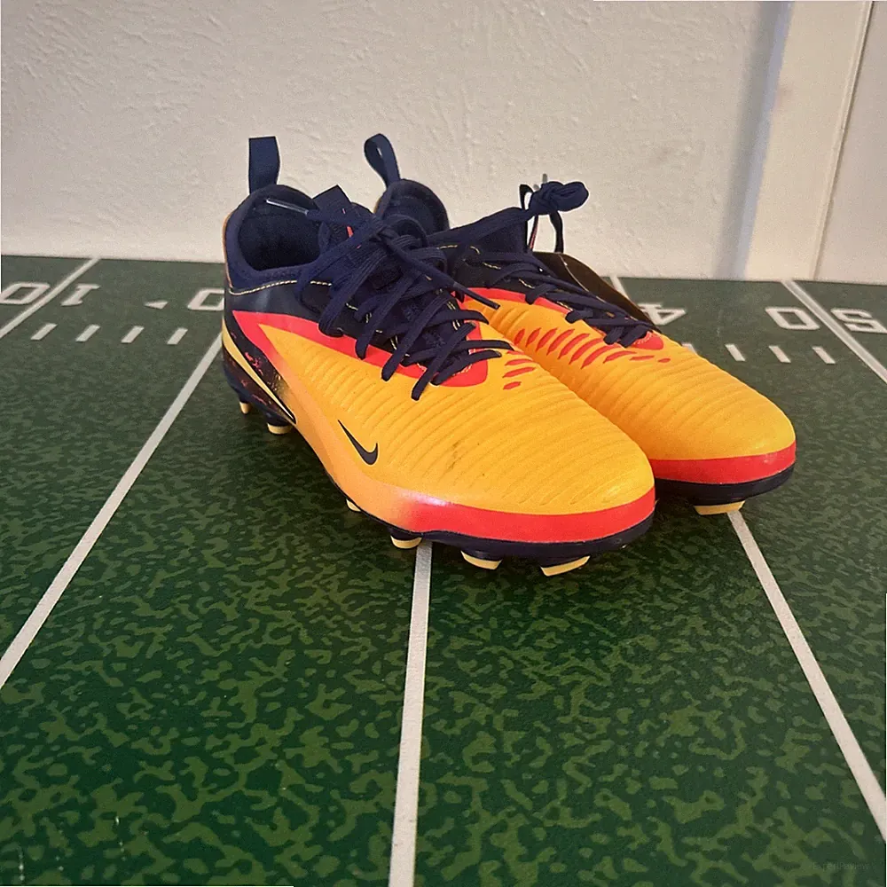 soccer shoes