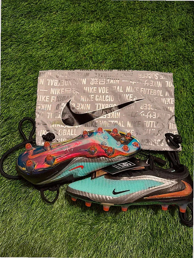 nike phantom 6 elite low Size 6 with bag