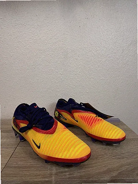 Nike Phantom 6 Low Elite FG Soccer Cleats HQ2332-800 Men’s Size: 8.5
