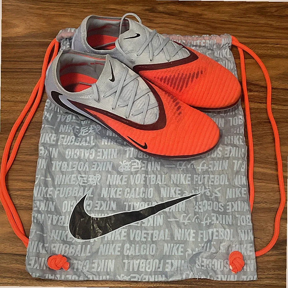 Nike Phantom 6 Low Elite FG Soccer Cleats, Size 9, Royal Tint/Bright Crimson