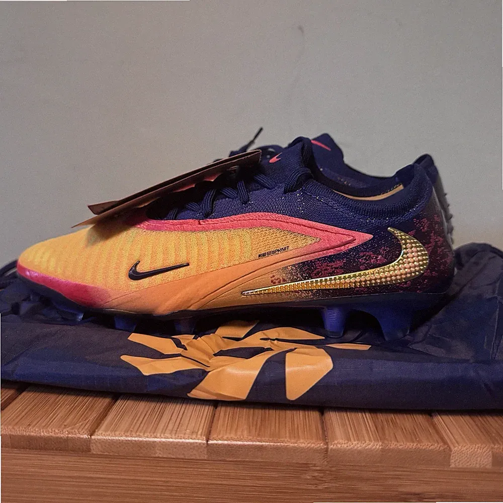 Nike Phantom 6 Low Elite Football Soccer Cleats Men’s Size 6.5 (HQ2332-800) NEW