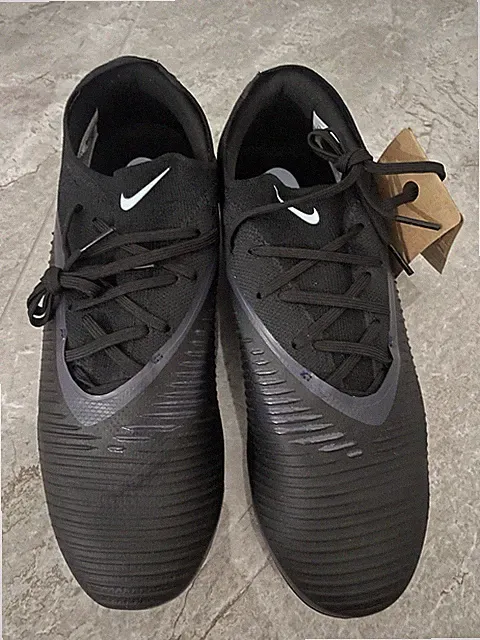 Nike Phantom 6 Low Pro FG Soccer Cleats Black HJ4122-003 Men's Size 9.5