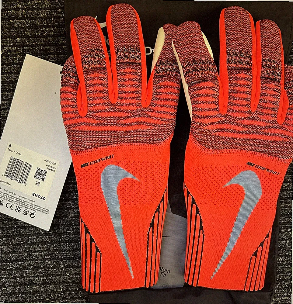 Nike Phantom Dynamic Fit Goalkeeper Soccer Gloves NWT IF8190-635 Size 8