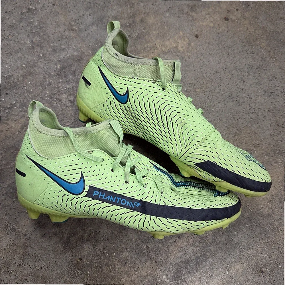 Nike Phantom GT Academy FG/MG Soccer Cleats Youth Size 4.5Y Green CW6694-303