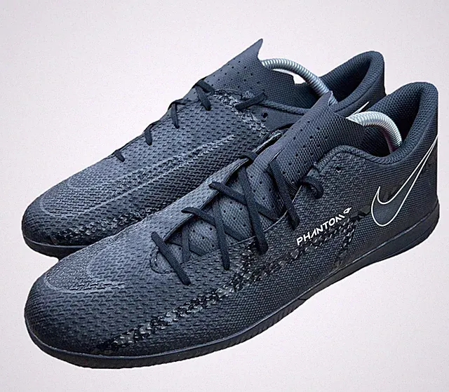 Nike Phantom GT Indoor Soccer Size 10.5 Mens Black Shoes Great Condition