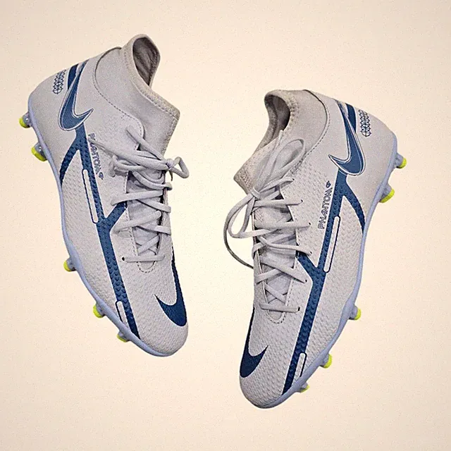 Nike Phantom GT2 Club DF Men's 6.5 White Blue Lace Up Soccer Cleats DC0819-054