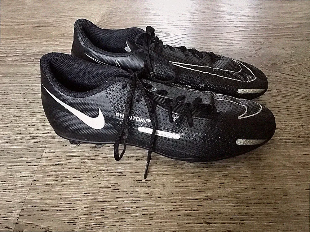 Nike Phantom GT2 Club MG Soccer Cleats Youth Size 6.5 Black Silver DA5640-007