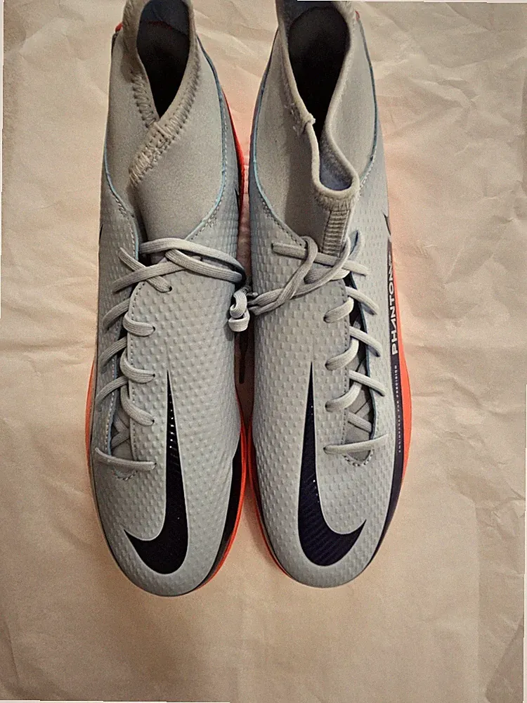 NIKE PHANTOM GT2 Elite Size 10 Indoor SOCCER CLEATS SHOES Grey Red CW6617-446