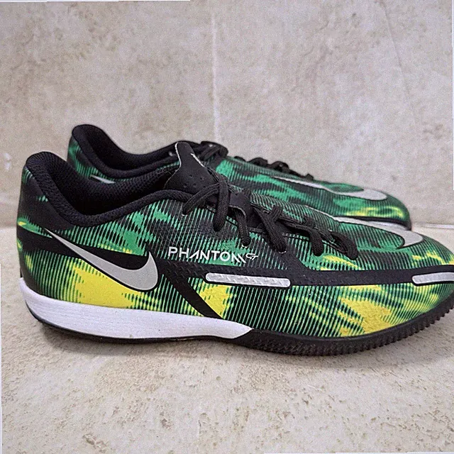 Nike Phantom GT2 Soccer Shoes Boys 1.5 Green Shockwave Indoor Athletic Sneakers