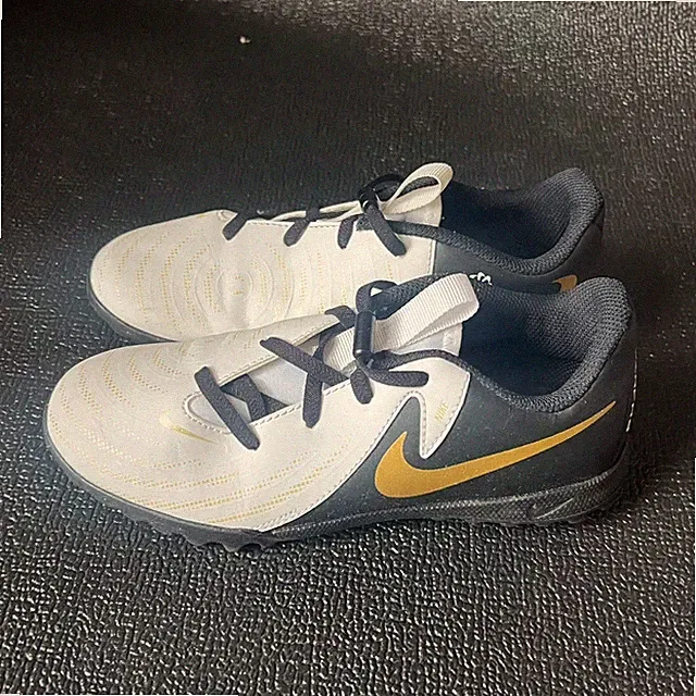 Nike Phantom GX 2 Club TF Kids Soccer Shoes White Black Gold Size 3.5Y Turf