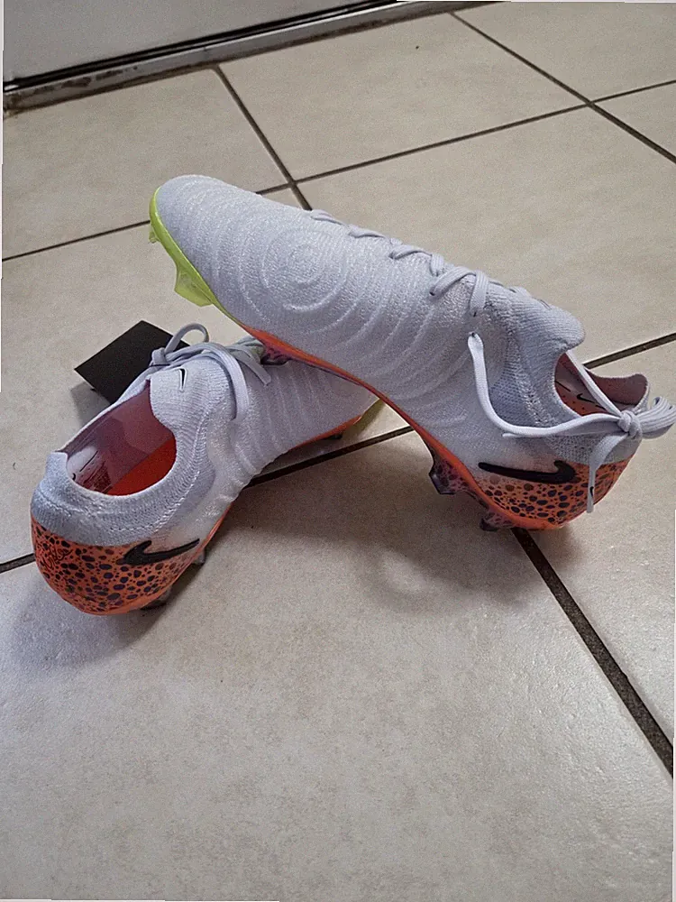 Nike Phantom GX 2 Elite FG HF4831-900 Soccer Cleats Men Size 5 Women Sz 6.5 NEW