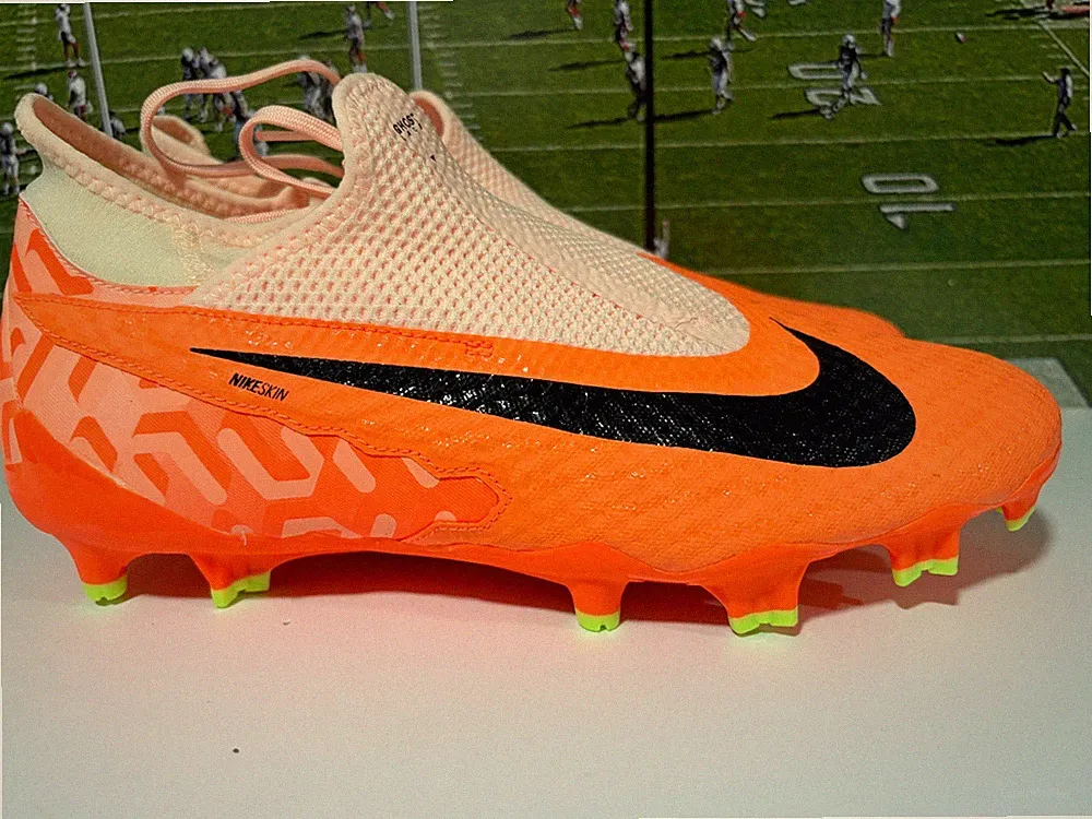 Nike Phantom GX Academy Dynamic Fit Soccer Cleats US Mens Size 9