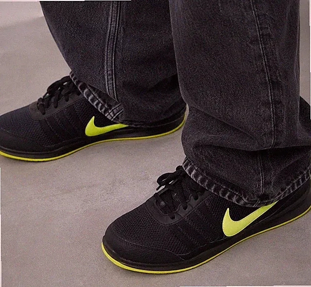 Nike Phantom Indoor Soccer Shoe Sz 8 Phantom Black/volt Futsal Training EUC