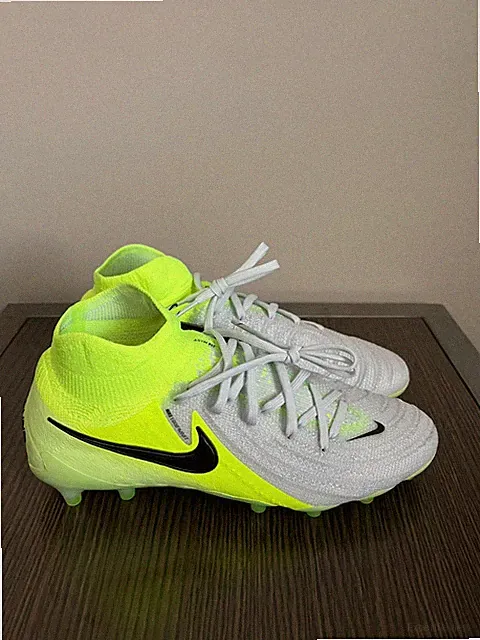 Nike Phantom Luna 2 Elite AG Cleats Mad Voltage Pack Mens Size 4.5/Womens 6