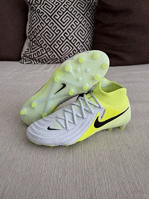 Nike Phantom Luna 2 Elite AG PRO Soccer Cleats Silver Volt Mens Sz 10 HF4361-003