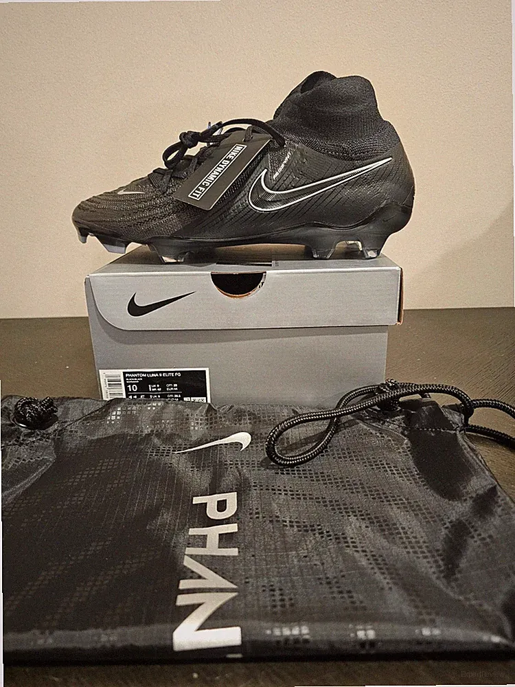 Nike Phantom Luna 2 Elite FG Black Soccer Cleats FJ2572-001 Size 10 / Wmn's 11.5