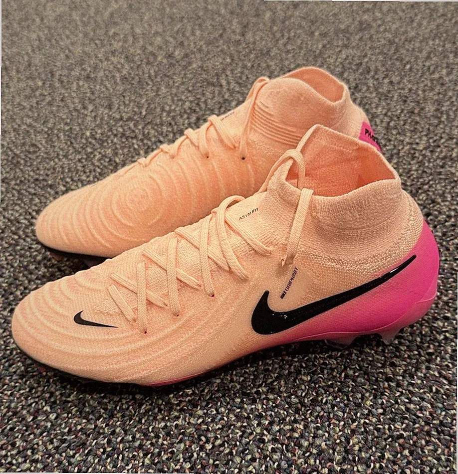 Nike Phantom Luna 2 Elite FG Soccer Cleats - Size 6.5
