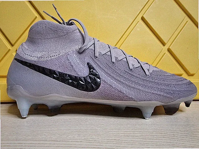 Nike Phantom Luna 2 Elite SG PRO AC Soccer Cleats Grey HF4363-001 Sz 10.5 RARE