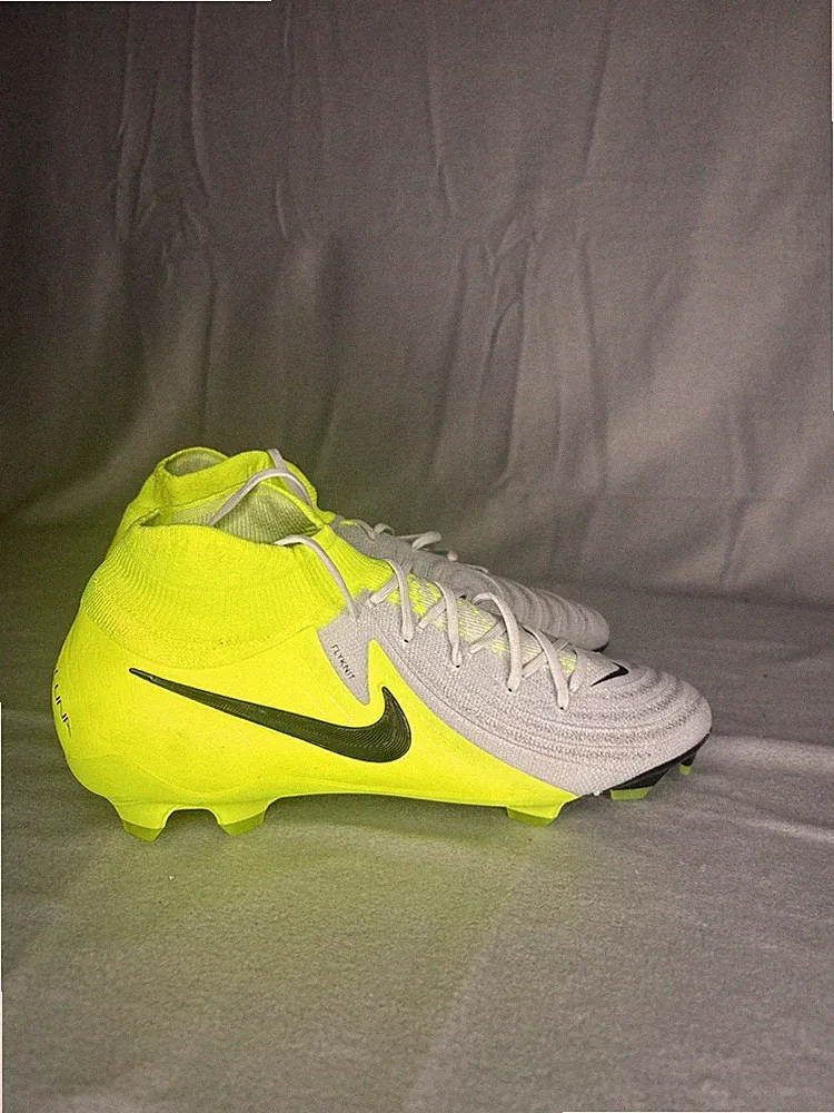 Nike Phantom Luna 2 Pro FG