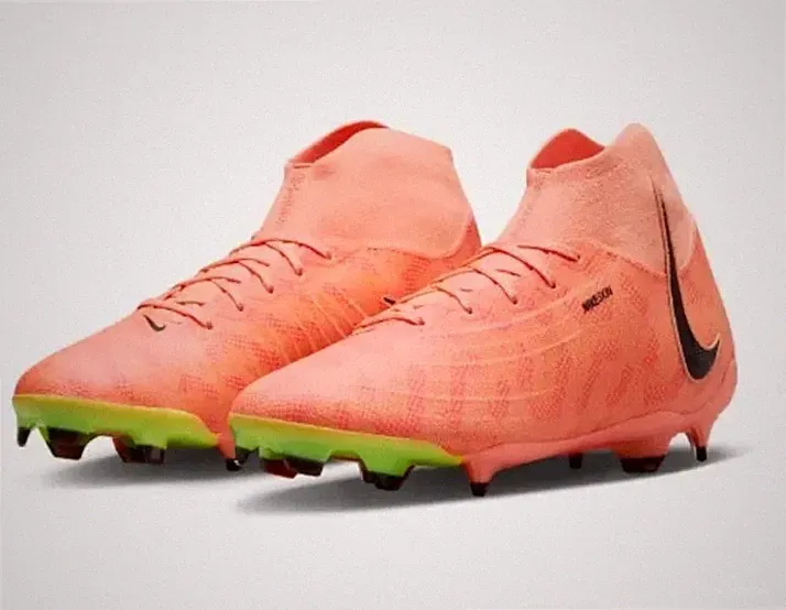 Nike Phantom Luna FG Soccer Cleats Unisex Mens Size-11/Womens-12.5 Guava Ice