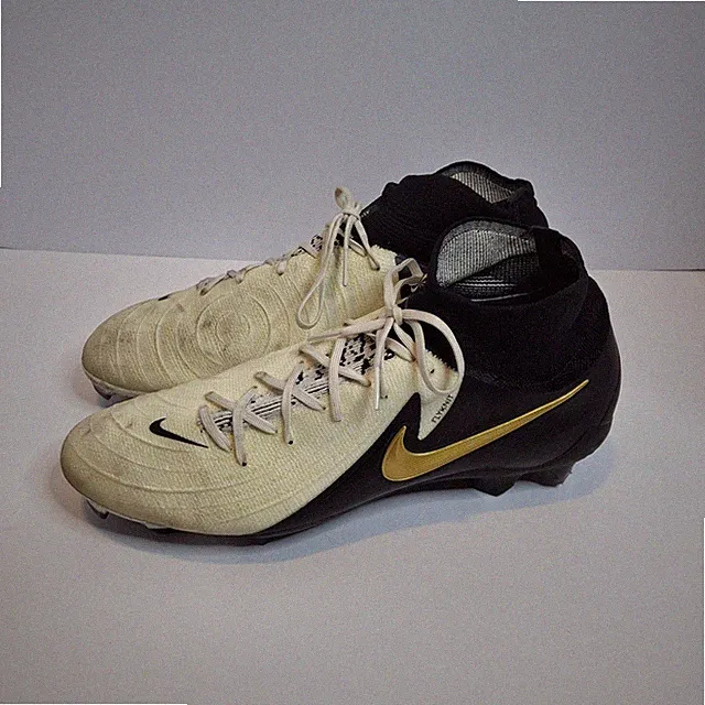 Nike Phantom Luna II 2 Pro FG Soccer Cleats Men’s 10 White Black Gold FJ2575-100