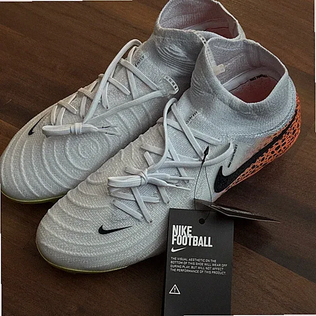 Nike Phantom Luna II Elite FG White “Safari”Soccer Cleats 7.5