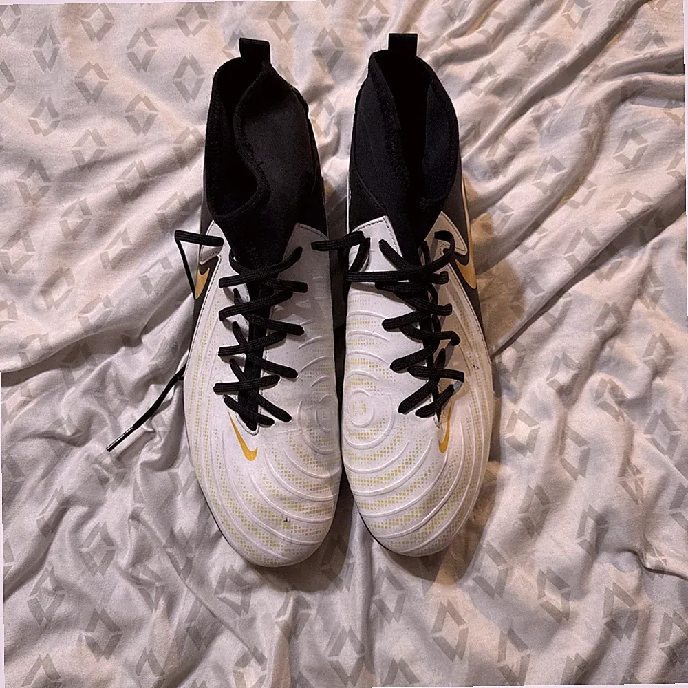 Nike Phantom Luna II FG Soccer Cleats White Black Gold Coin Mens M 10