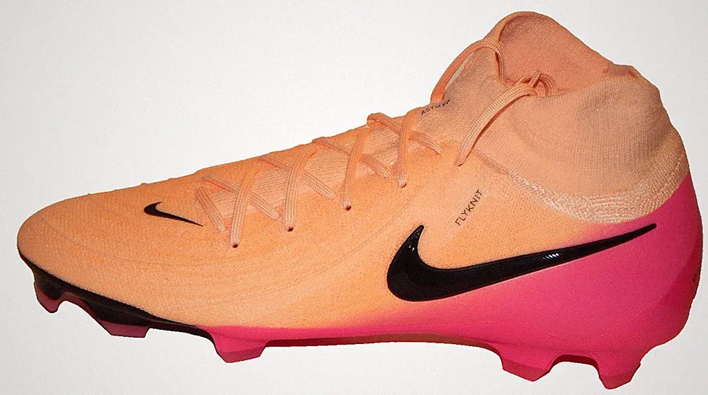 Nike Phantom Luna II Pro FG Soccer Cleats Mens Size 9.5 FJ2575-800 Crimson Pink