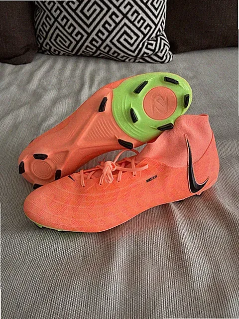 Nike Phantom Luna NU FG Orange Womens Sz 14.5 /Mens Sz 13 New FN8507-800