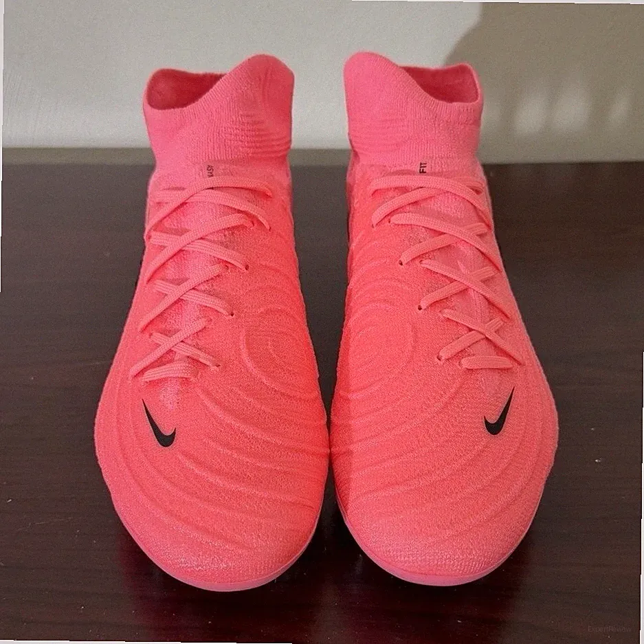 Nike Phantom Luna Pink Metal Soccer Cleats Mid Top FQ9033-600 2023