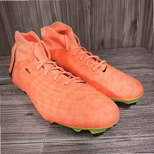 Nike Phantom Luna Soccer Cleats - Women's Size 13
