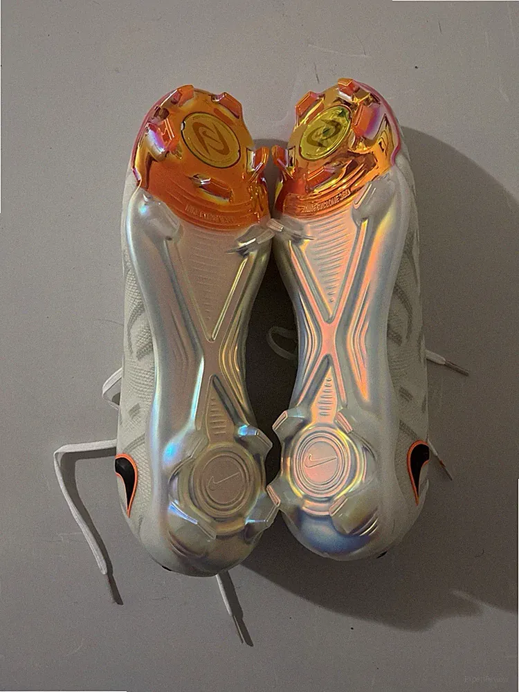 Nike Phantom Lune Elite FG Soccer Cleats White/Black-Total Orange Men’s Size 8.5