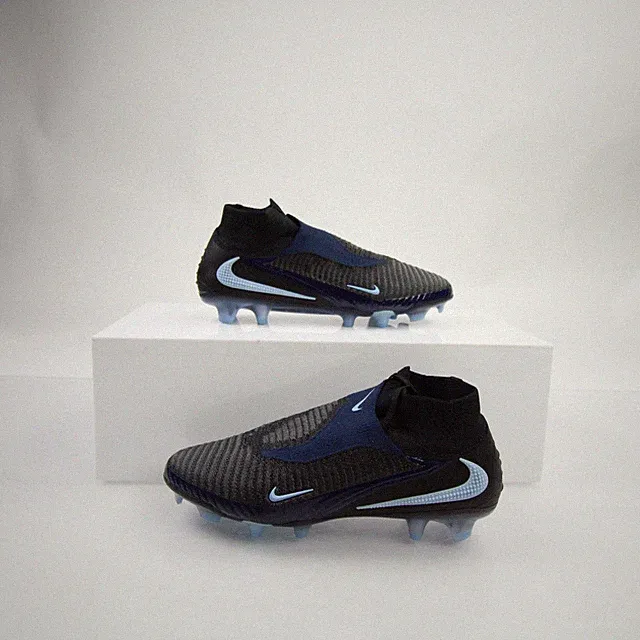 Nike Phantom Soccer Cleat Men's Black New without Box 7.5