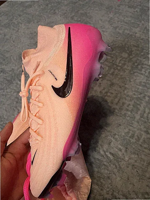 Nike Phantom Soccer Cleats Pink Women's US Size 8.5 Medium Width with Bag