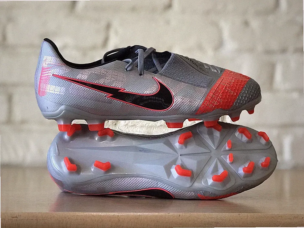 Nike Phantom Venom Elite FG ACC Soccer Cleats AO0401-906 GS Size 4Y / Women 5.5